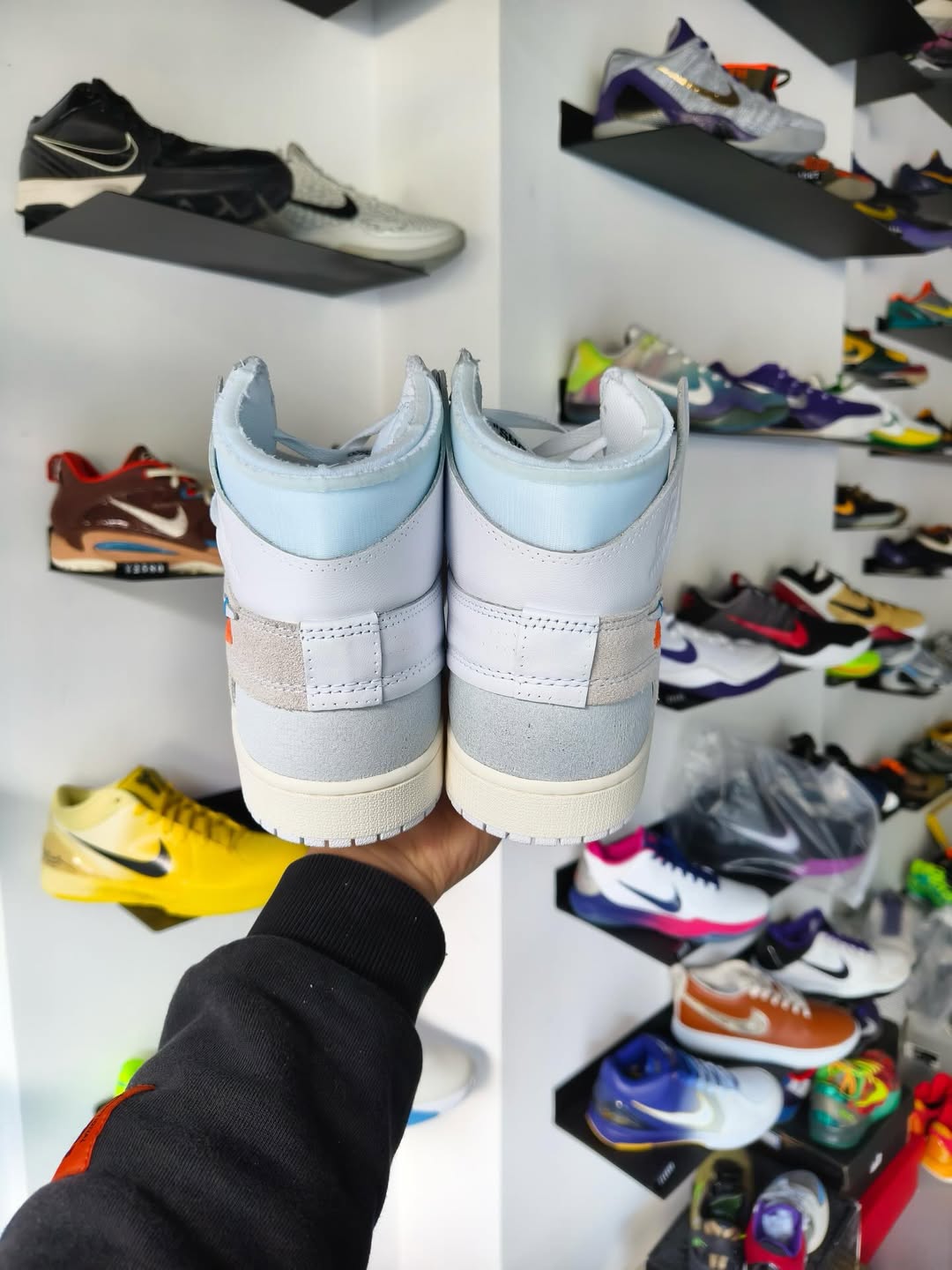 Virgil Abloh Archive × NIKE AIR JORDAN 1 “Alaska” が2026年春に発売予定