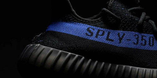 YEEZY BOOST 350 V2 “Dazzling Blue” が発売