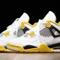 NIKE AIR JORDAN 4 RETRO “Vivid Sulfur” が発売
