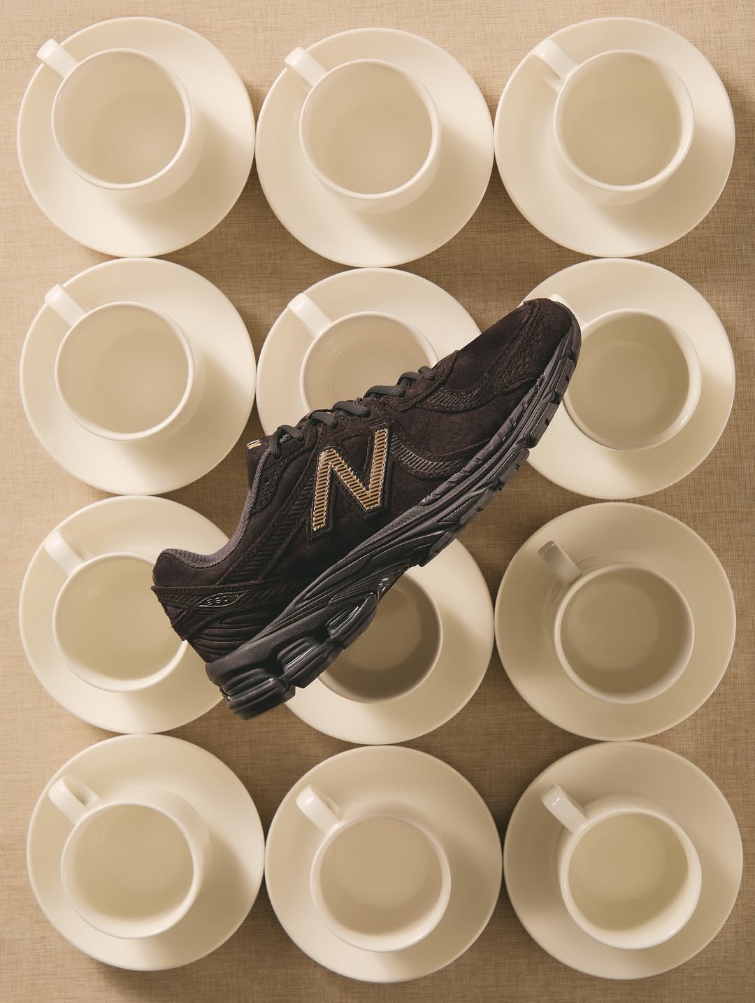 KITH × New Balance 860v2 "Espresso" が10月13日(月)発売