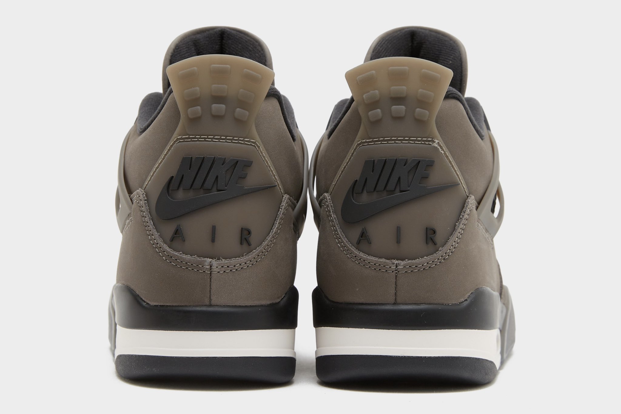 NIKE AIR JORDAN 4 RETRO “Cave Stone” が発売