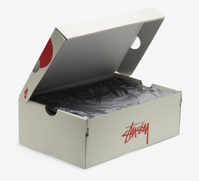 Stüssy × NIKE の AIR PENNY 2 "Black" が発売