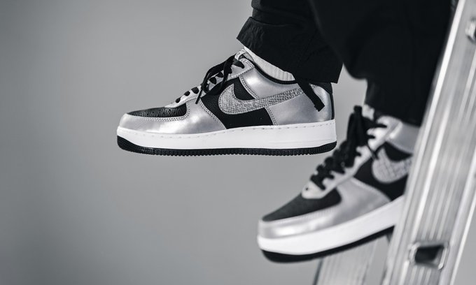 NIKE AIR FORCE 1 LOW "Silver Snake" が発売
