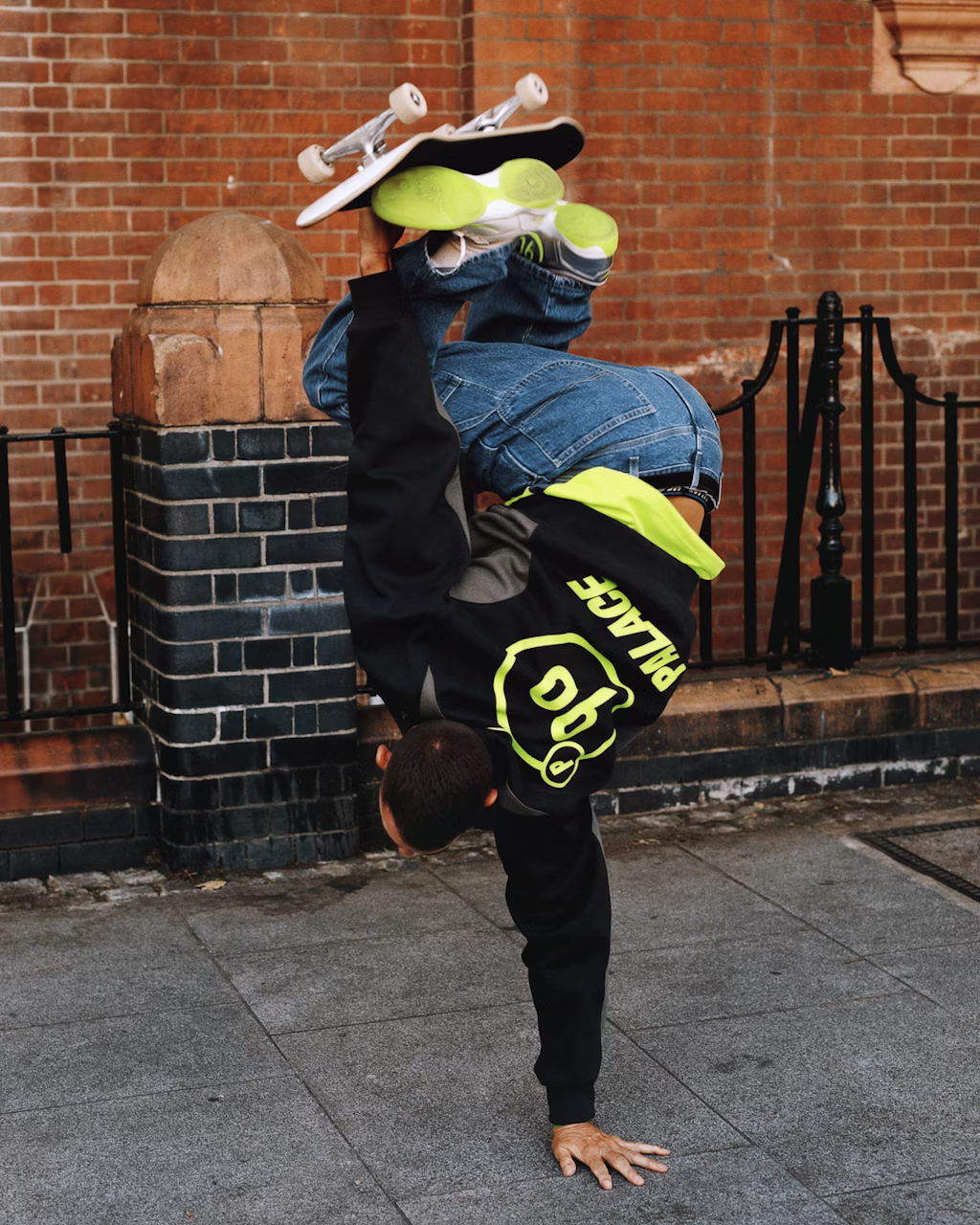 PALACE × NIKE の初コラボコレクションが11月1日(土)発売