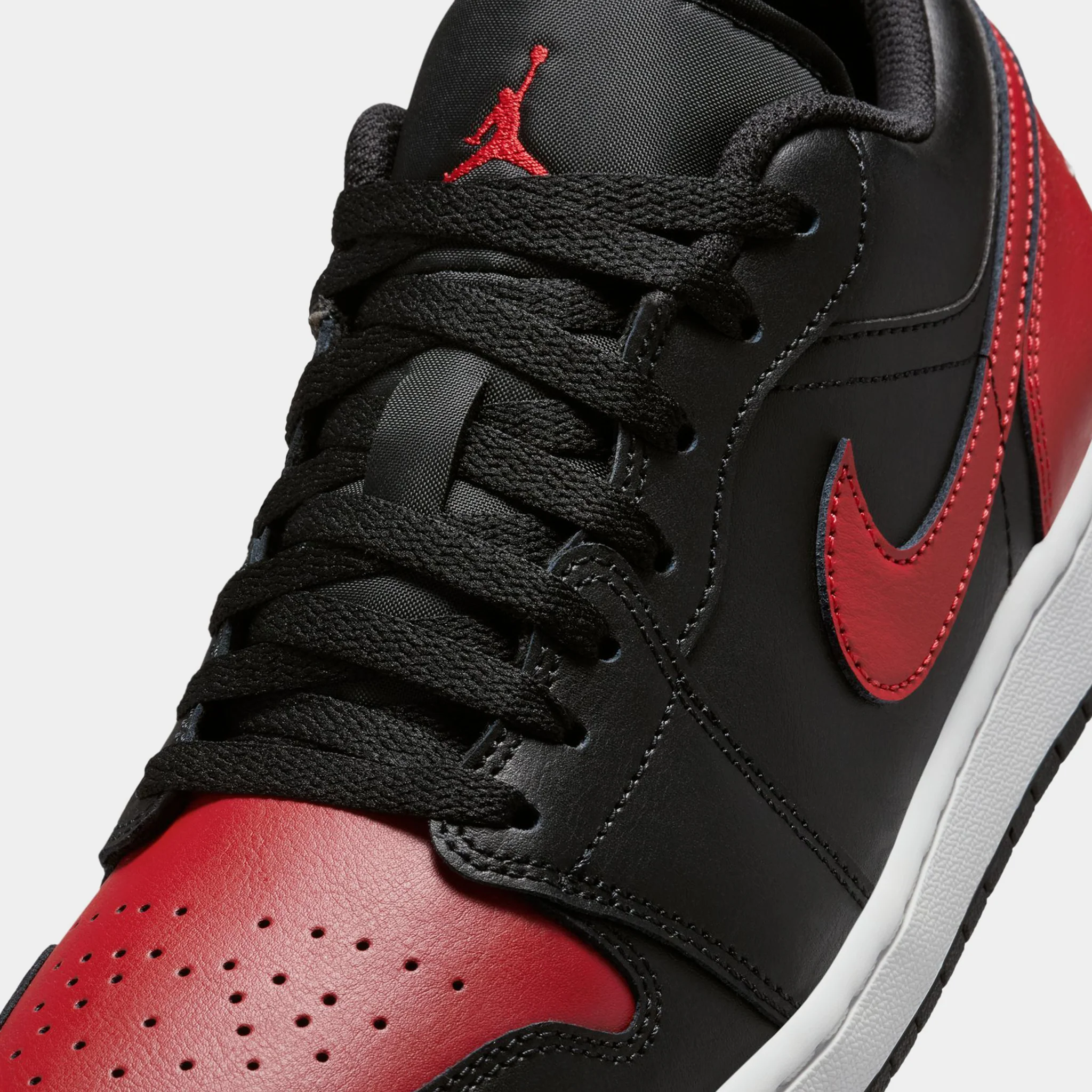 NIKE AIR JORDAN 1 LOW “Bred” が発売