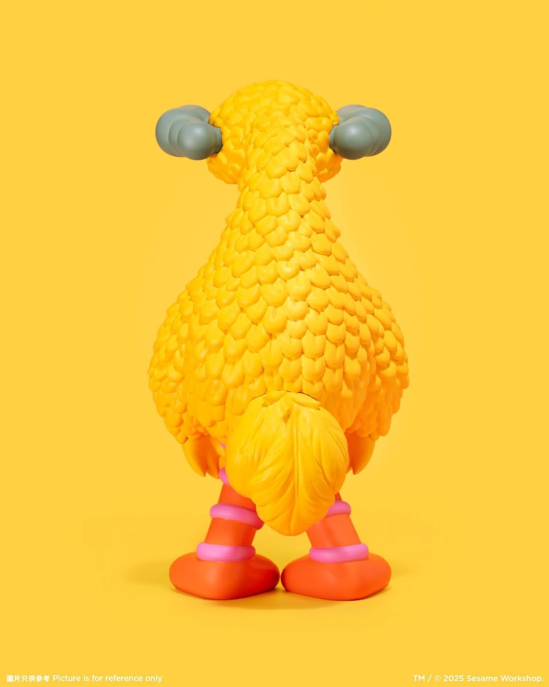 KAWS × セサミストリート の “Vinyl Figure Collection” が10月