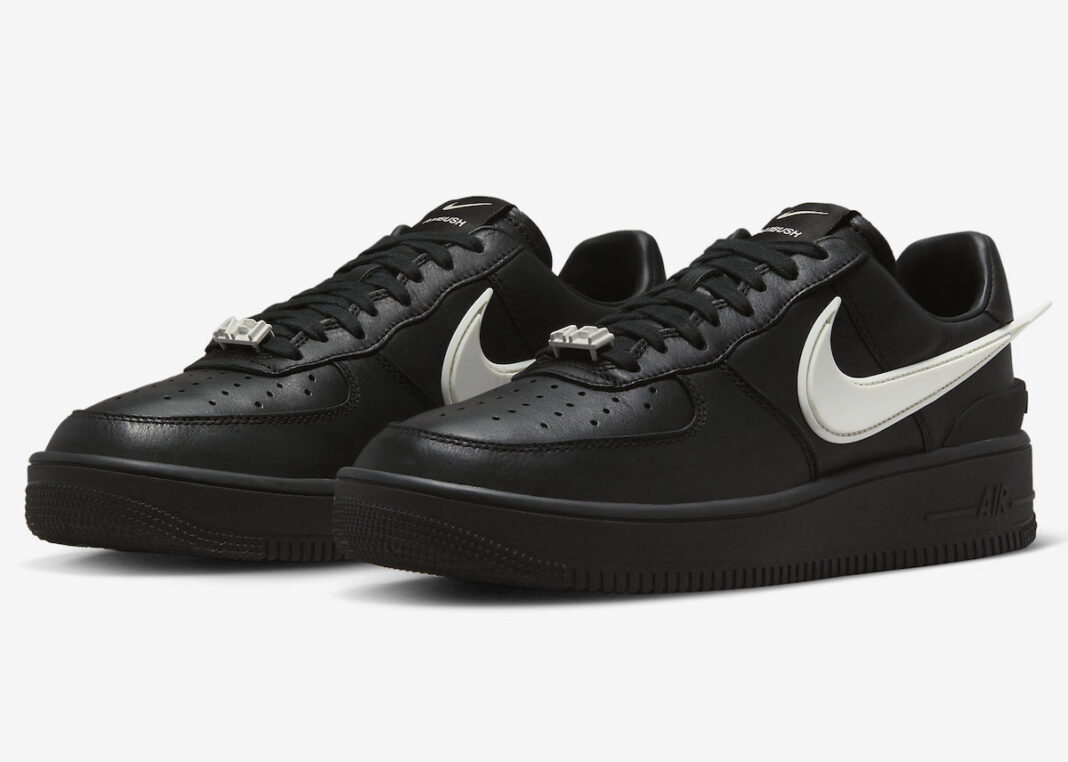 AMBUSH® × NIKE の AIR FORCE 1 “Black” が発売