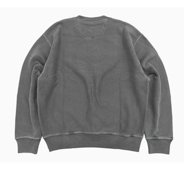 Stüssy の Jumbo Crew Pigment Dyed が特別価格で発売