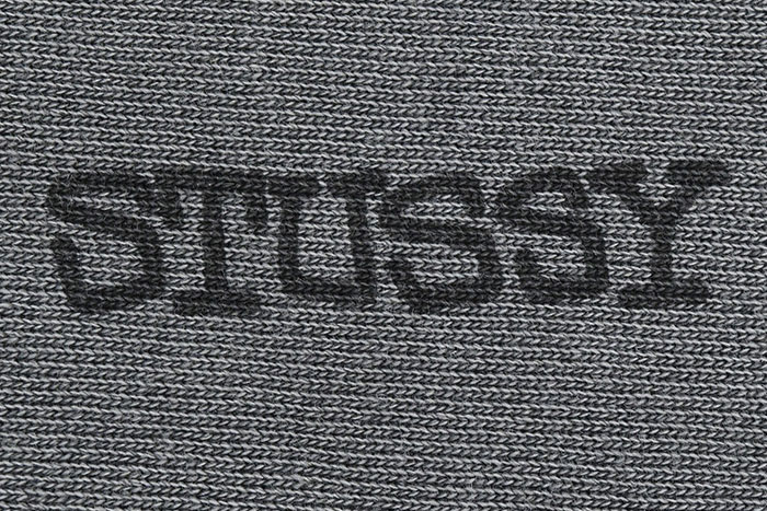 Stüssy の Jumbo Crew Pigment Dyed が特別価格で発売