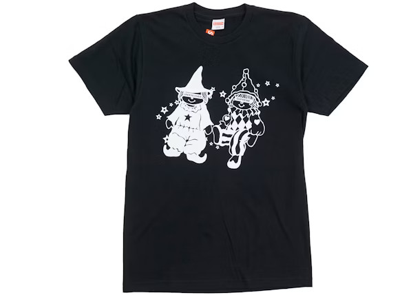 Supreme × UNDERCOVER の Dolls Tee "Black" が発売