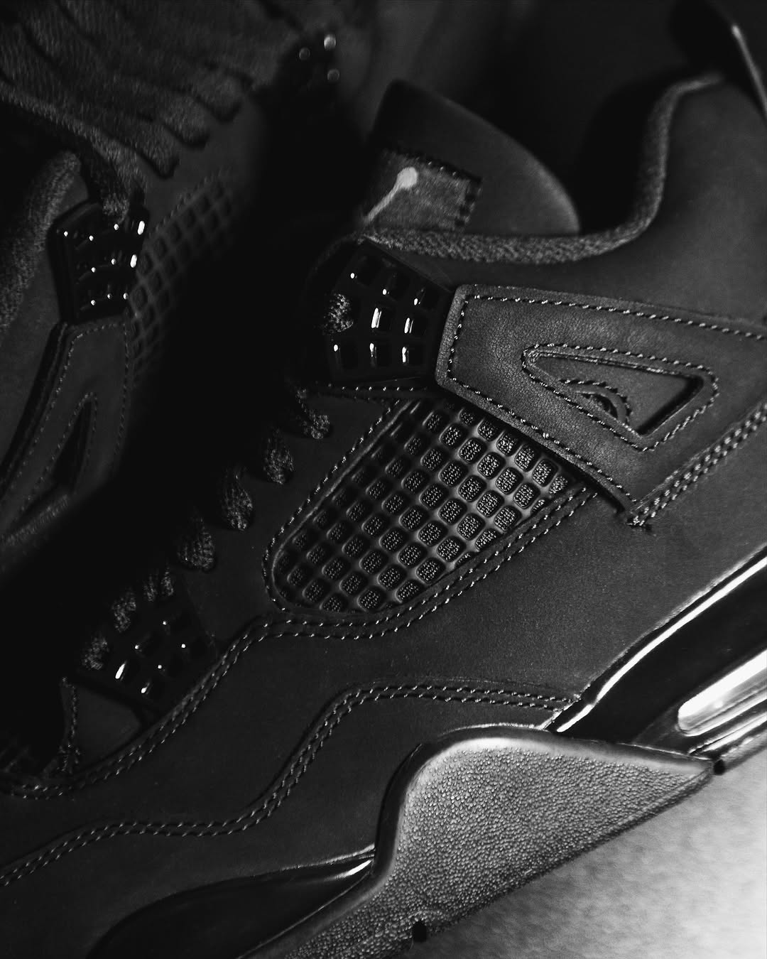 【国内取扱店を追加】NIKE AIR JORDAN 4 RETRO “Black Cat” が11月28日(金)発売