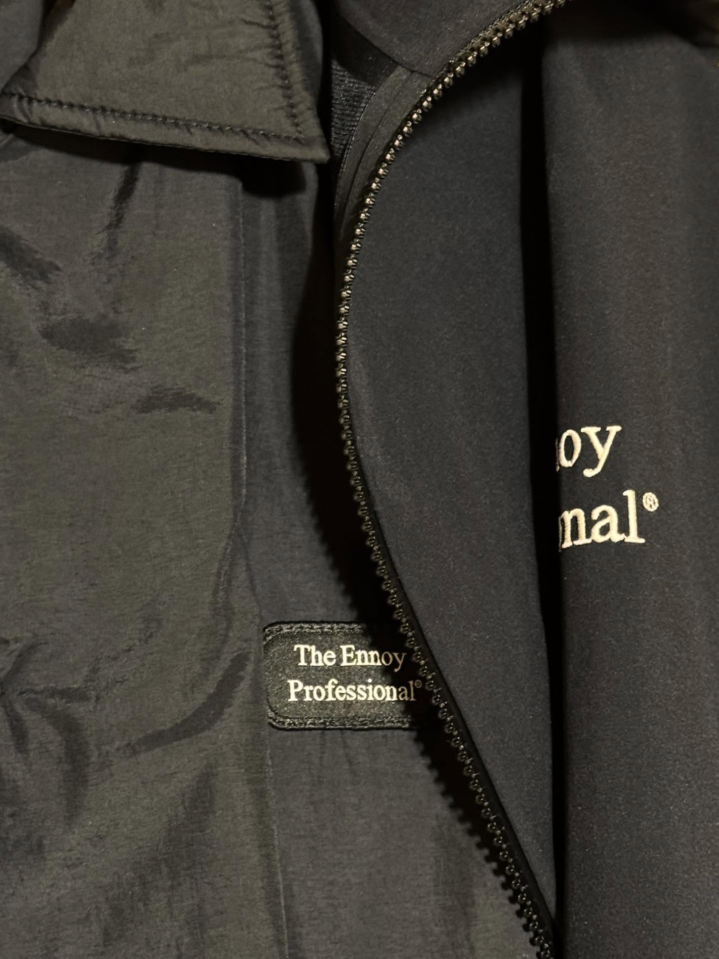 ENNOY『Padded Nylon Coach Jacket』のWEB抽選が開催