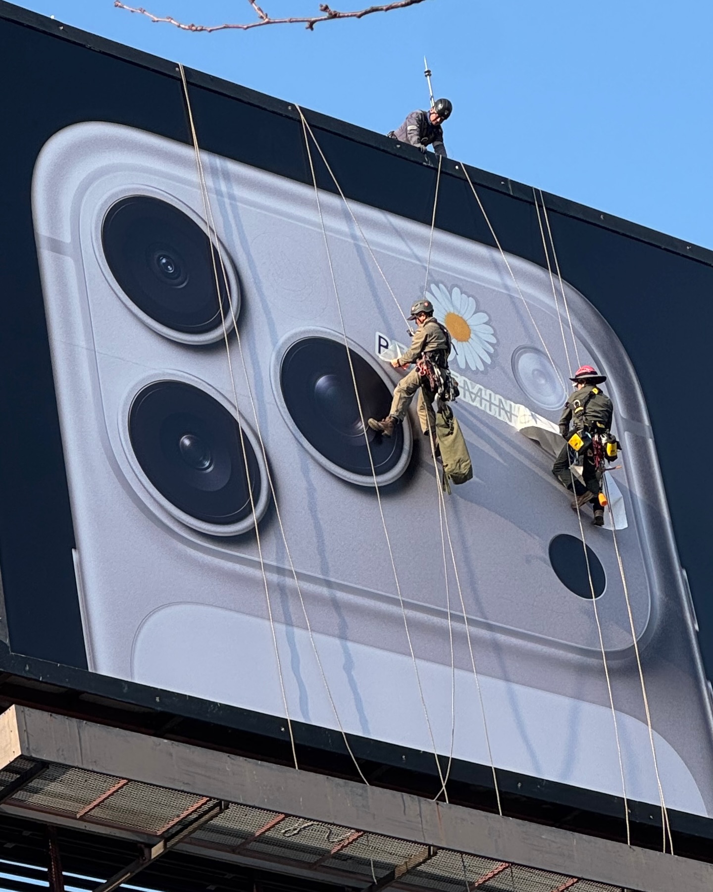 G-DRAGON 率いる PEACEMINUSONE と Apple がコラボか