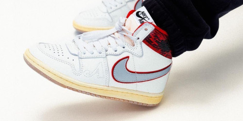 Awake NY × NIKE の AIR SHIP “University Red” が特別価格で発売