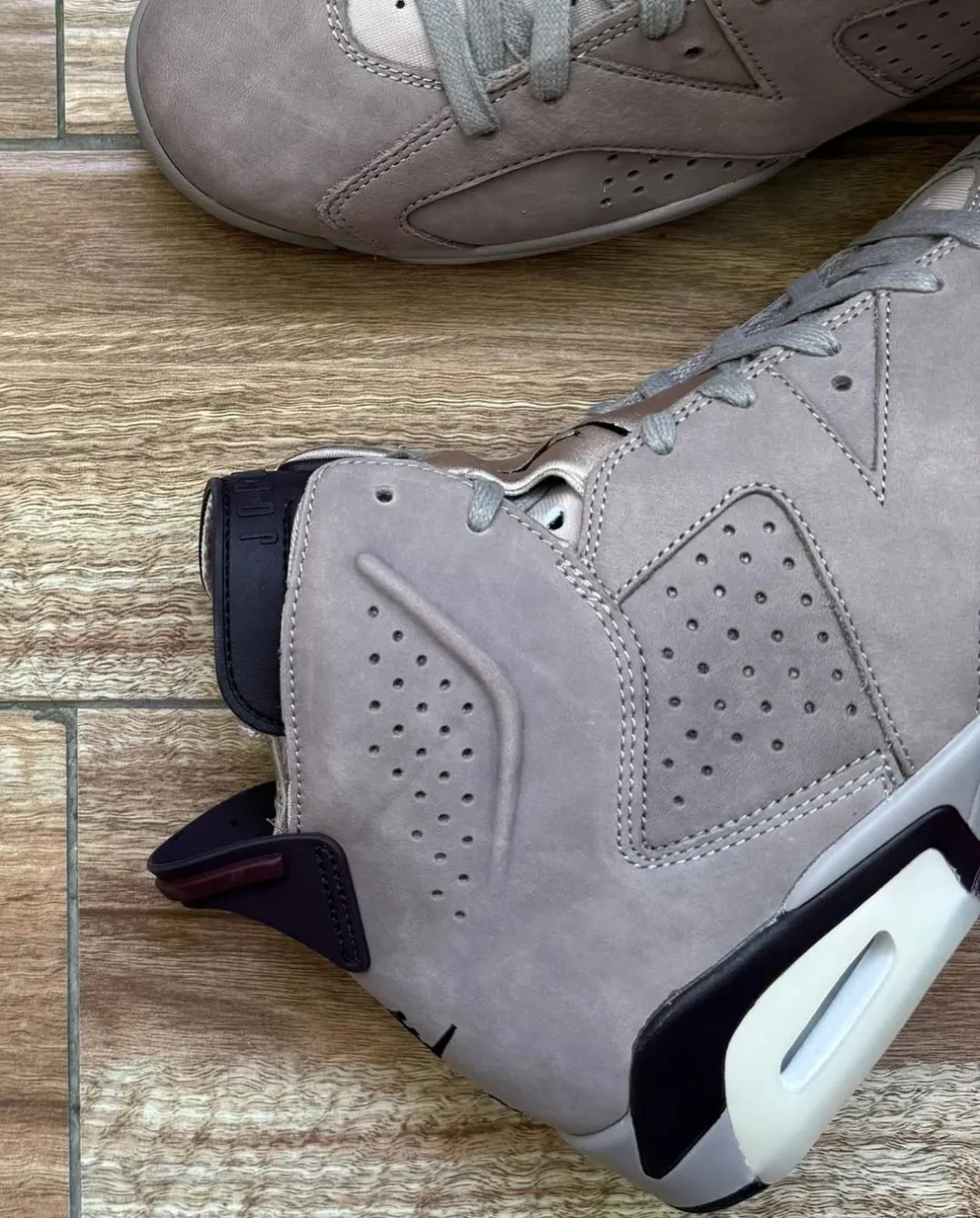 A Ma Maniére × NIKE AIR JORDAN 6 が12月5日(金)に発売予定