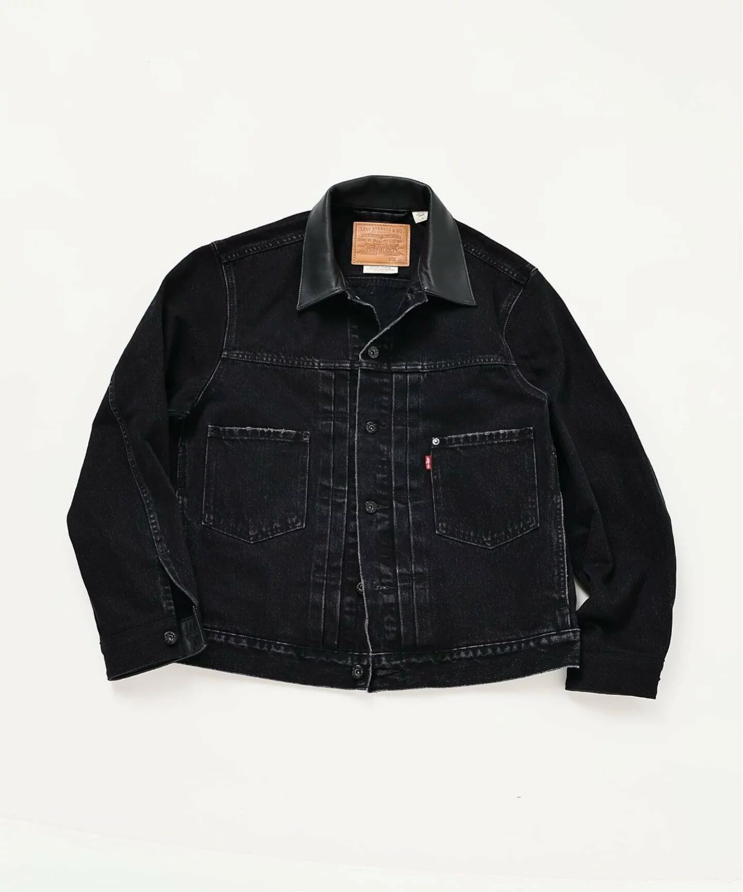 EDIFICE × Levi’s®『2nd Type Tracker Jacket』の先行予約が開始