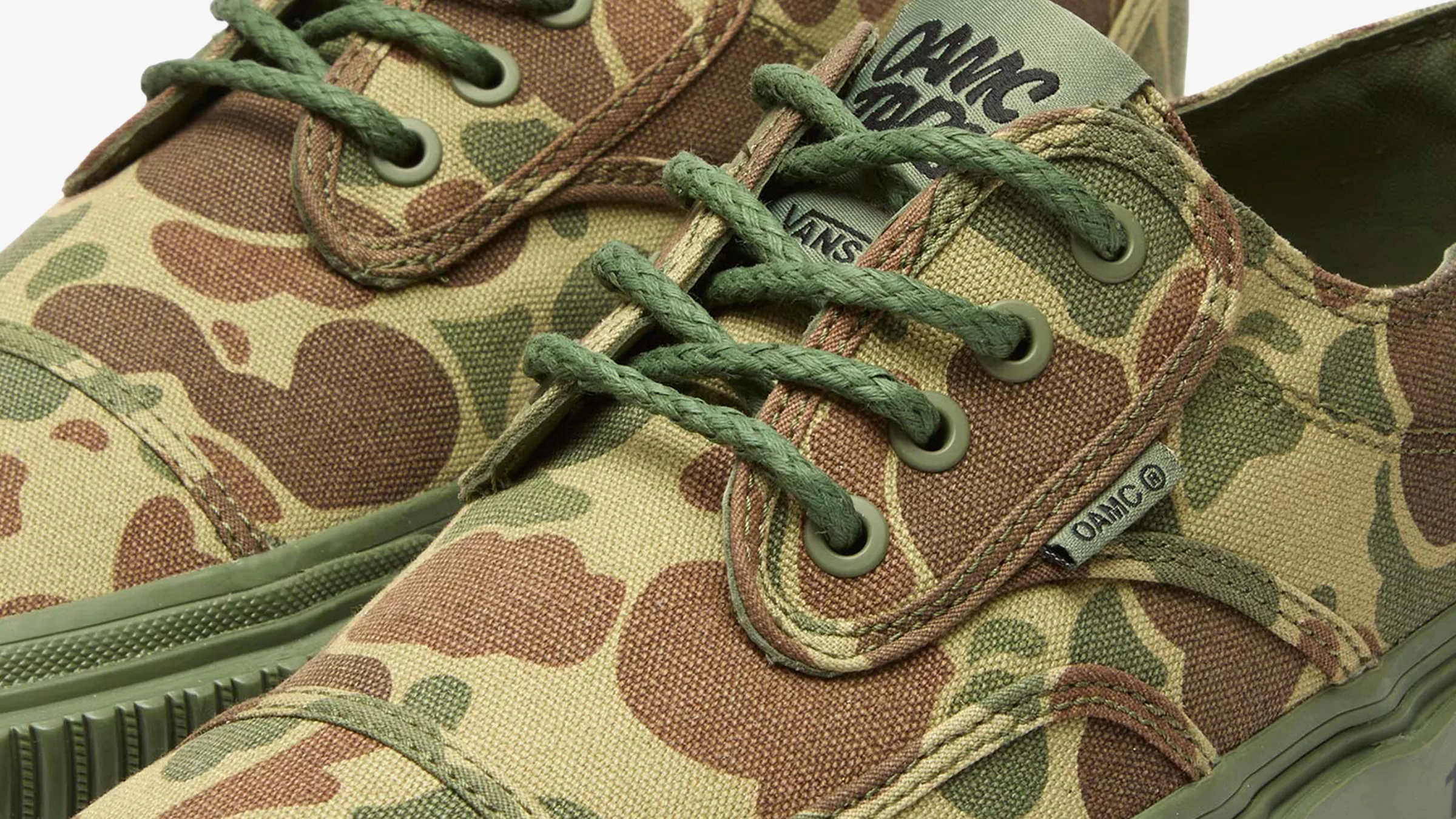 WTAPS × OAMC × VANS OTW のトリプルコラボスニーカーが発売予定