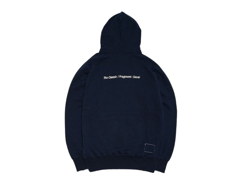 fragment design × sacai の Pullover Hoodie が発売
