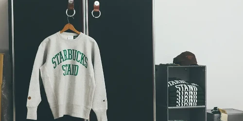 STARBUCKS × BEAMS の “STARBUCKS STAND by BEAMS” より第1弾アイテム Champion 別注リバースウィーブ®︎が11月21日(金)発売