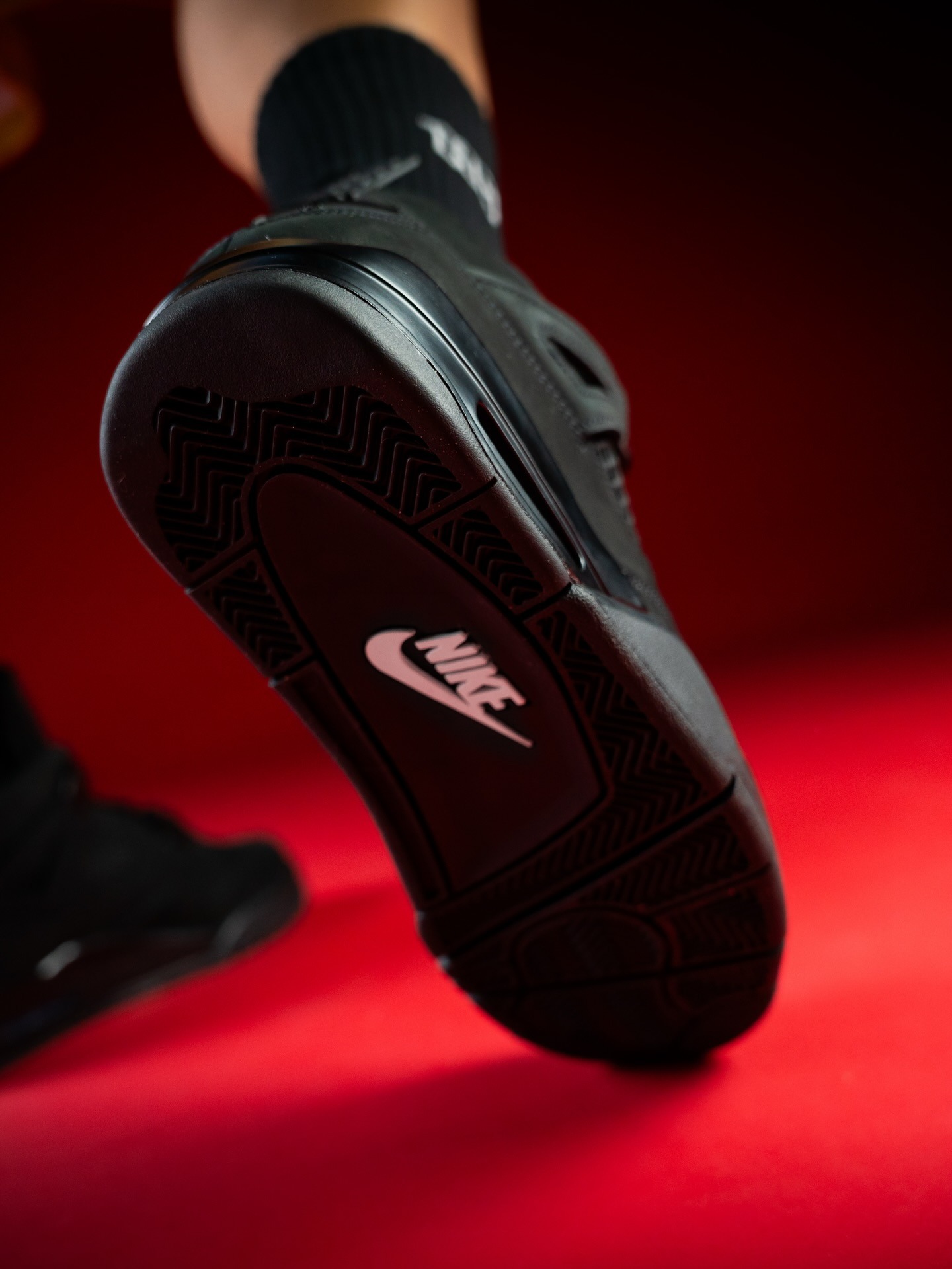 【国内取扱店を追加】NIKE AIR JORDAN 4 RETRO “Black Cat” が11月28日(金)発売