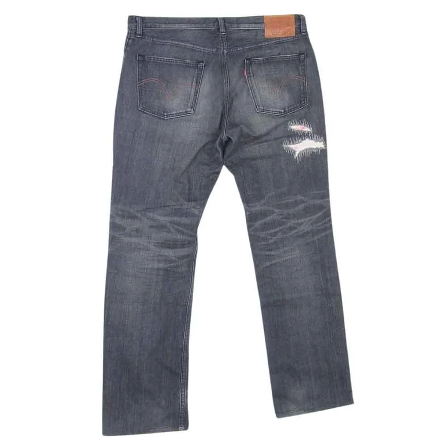 Stüssy × Levi’s® の SS502 Regular Fit Straight が発売