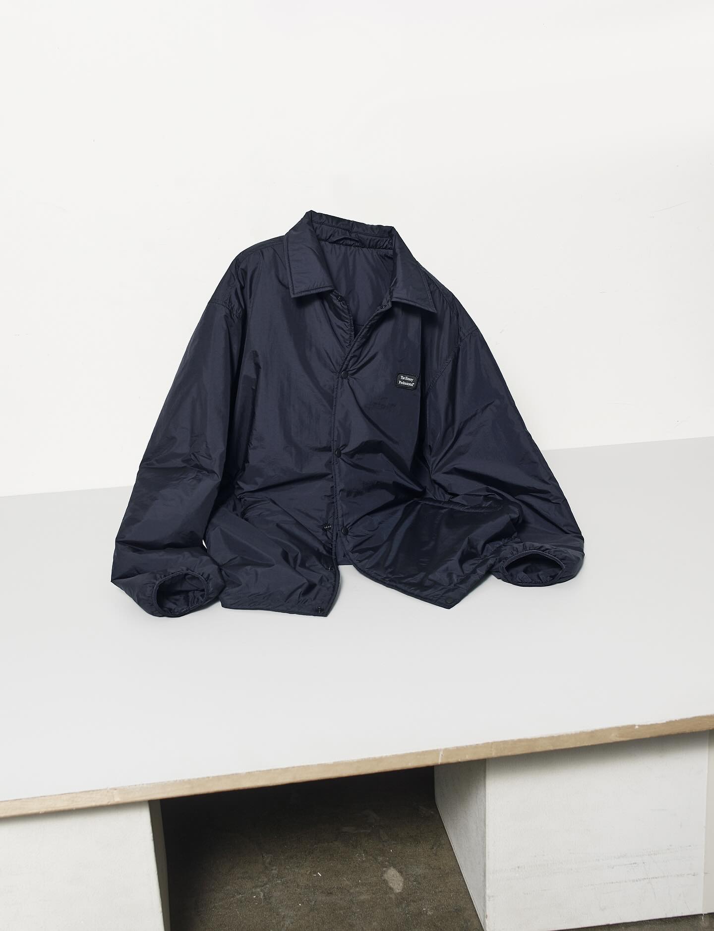 ENNOY『Padded Nylon Coach Jacket』のWEB抽選が開催