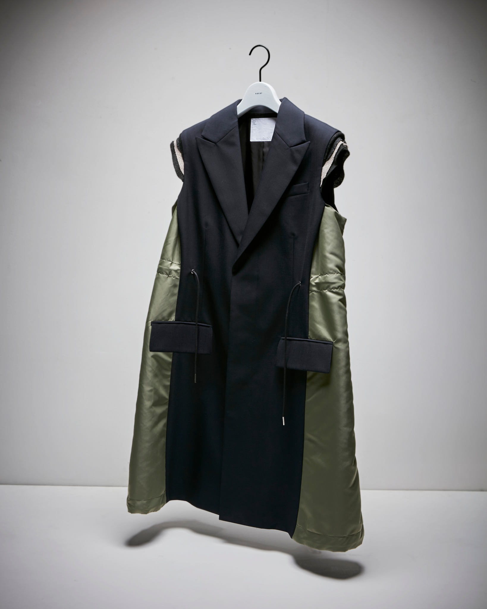 sacai から Classics 2026年春夏コレクションが11月21日(金)発売