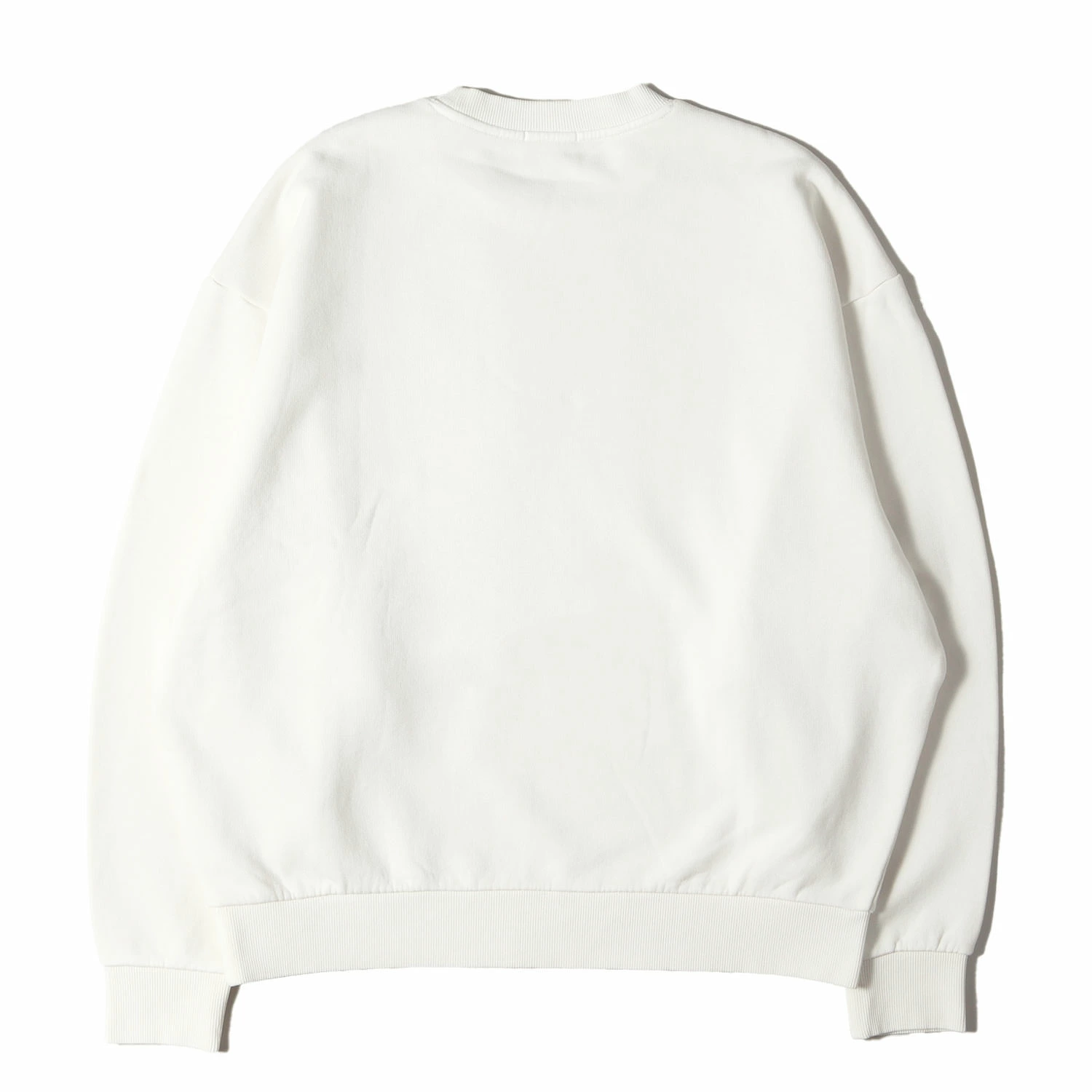 KITH の Serif Nelson Crewneck が発売