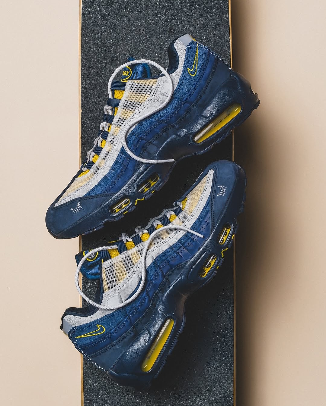 Eric Koston × NIKE SB AIR MAX 95 “Obsidian Speed Yellow” が国内11月28日(金)発売予定