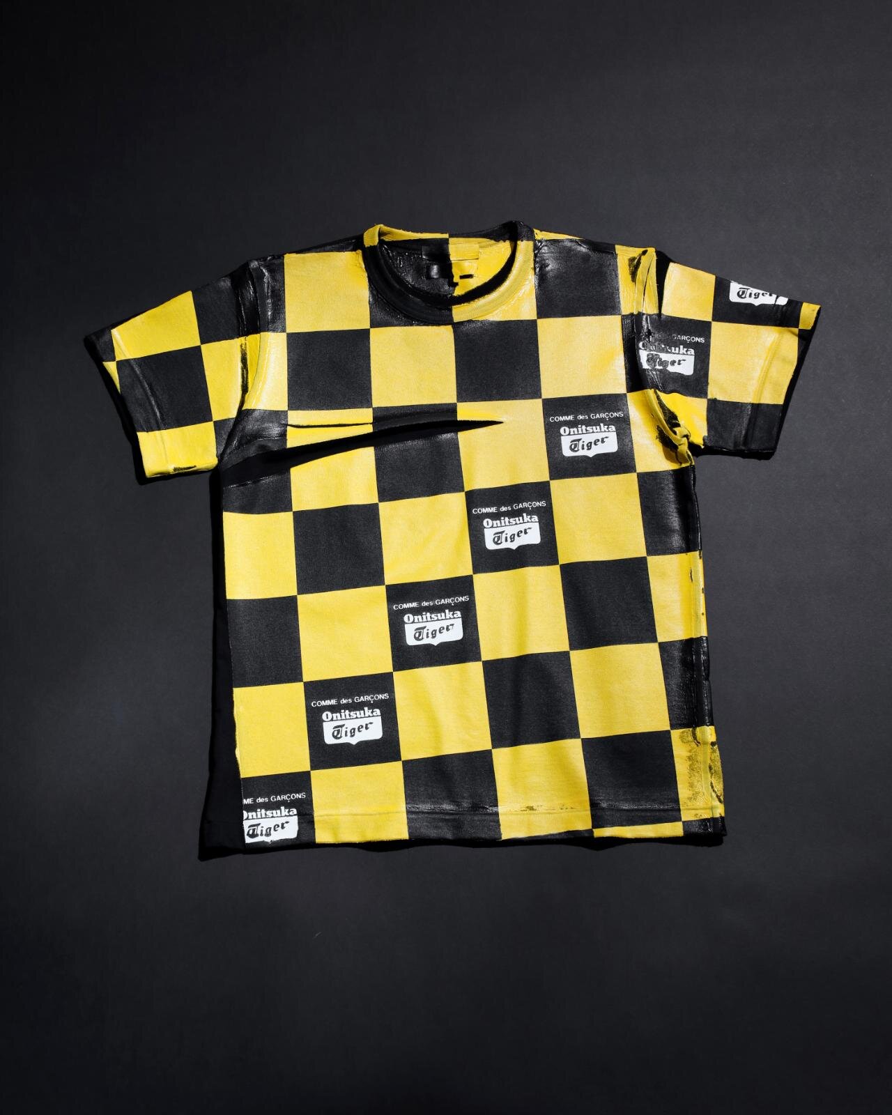 COMME des GARÇONS × Onitsuka Tiger の2025年ホリデーコレクションが12月1日(月)発売予定