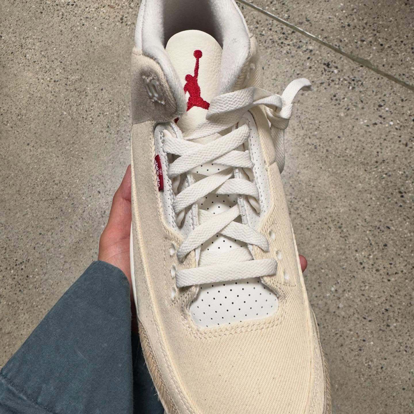 Levi's® × NIKE AIR JORDAN 3 “Sail” が2026年春に発売予定