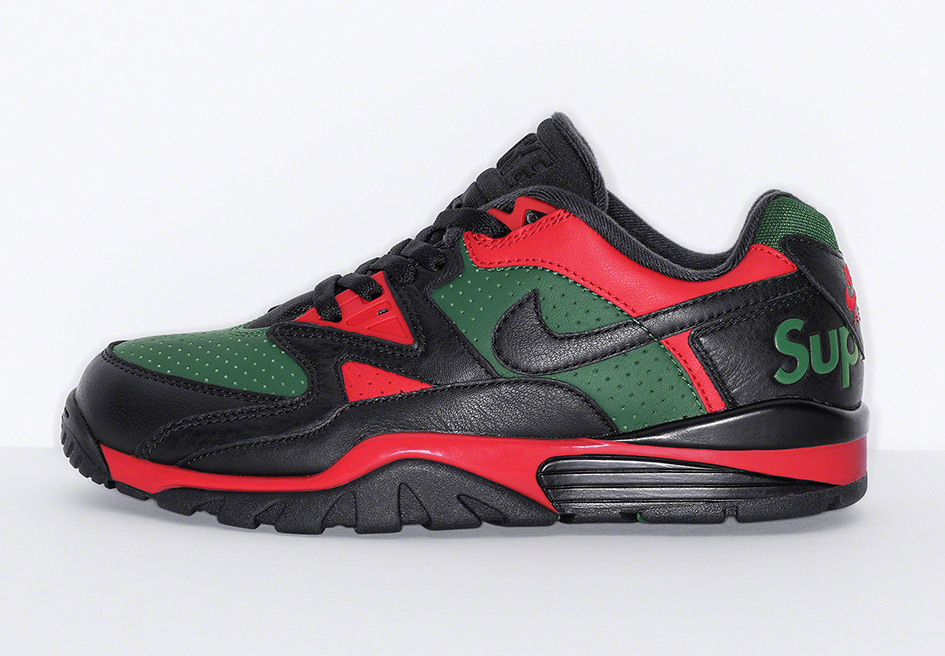 Supreme × NIKE の CROSS TRAINER LOW “Black” が発売