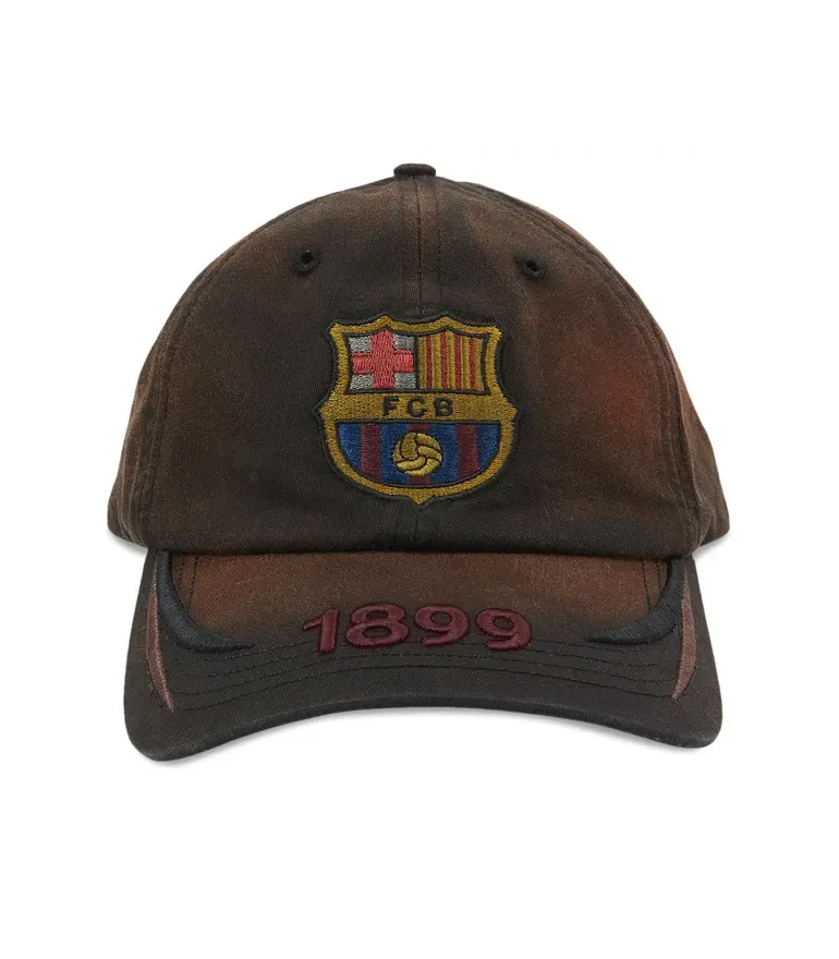 Travis Scott × FC Barcelona の Distressed Hat が発売