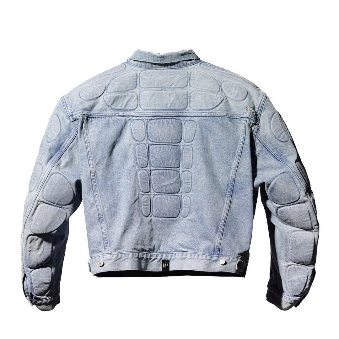 YEEZY GAP の Padded Denim Jacket が発売