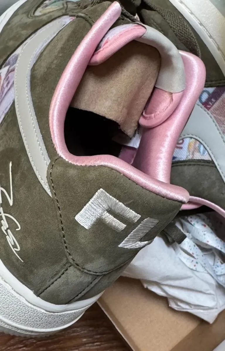 Futura × NIKE AIR FORCE 1 LOW “FLOM” が12月に登場予定