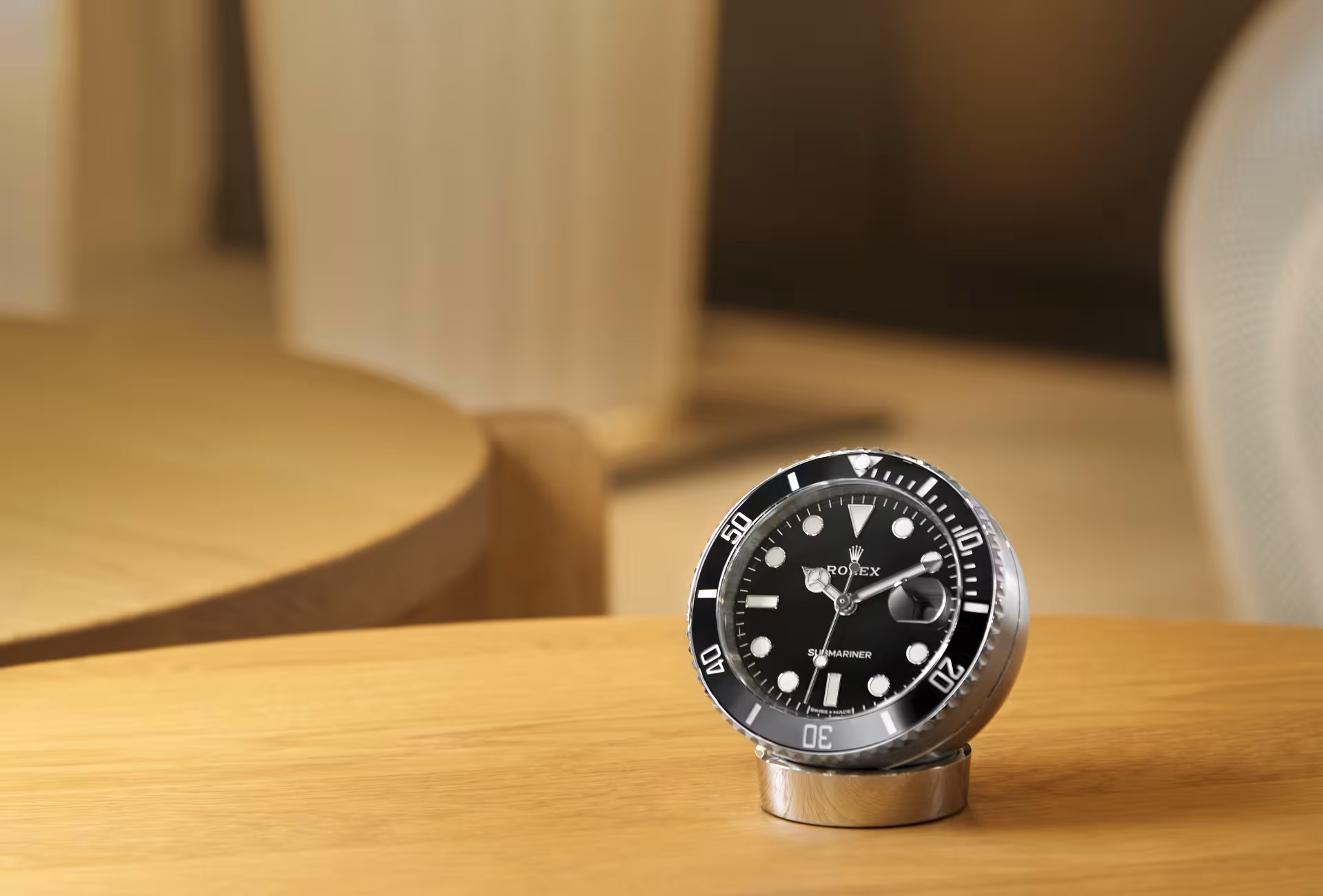 ROLEX から サブマリーナー 型置時計『Submariner Date Desk Clock』が発売
