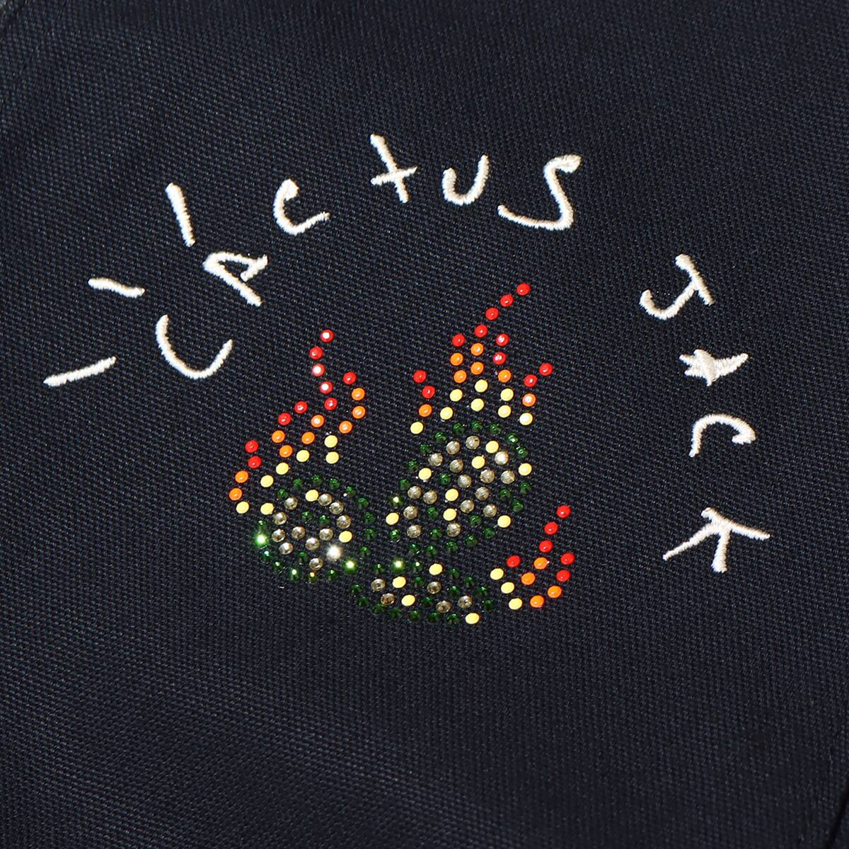 Travis Scott × NIKE の Woven Jacket が発売