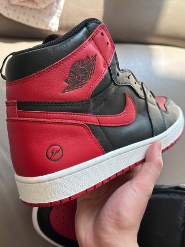 fragment design × NIKE AIR JORDAN 1 "Bred" が公開