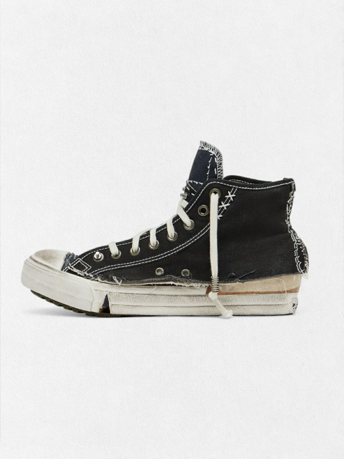 Maison Margiela の Love To Death Sneakers が発売
