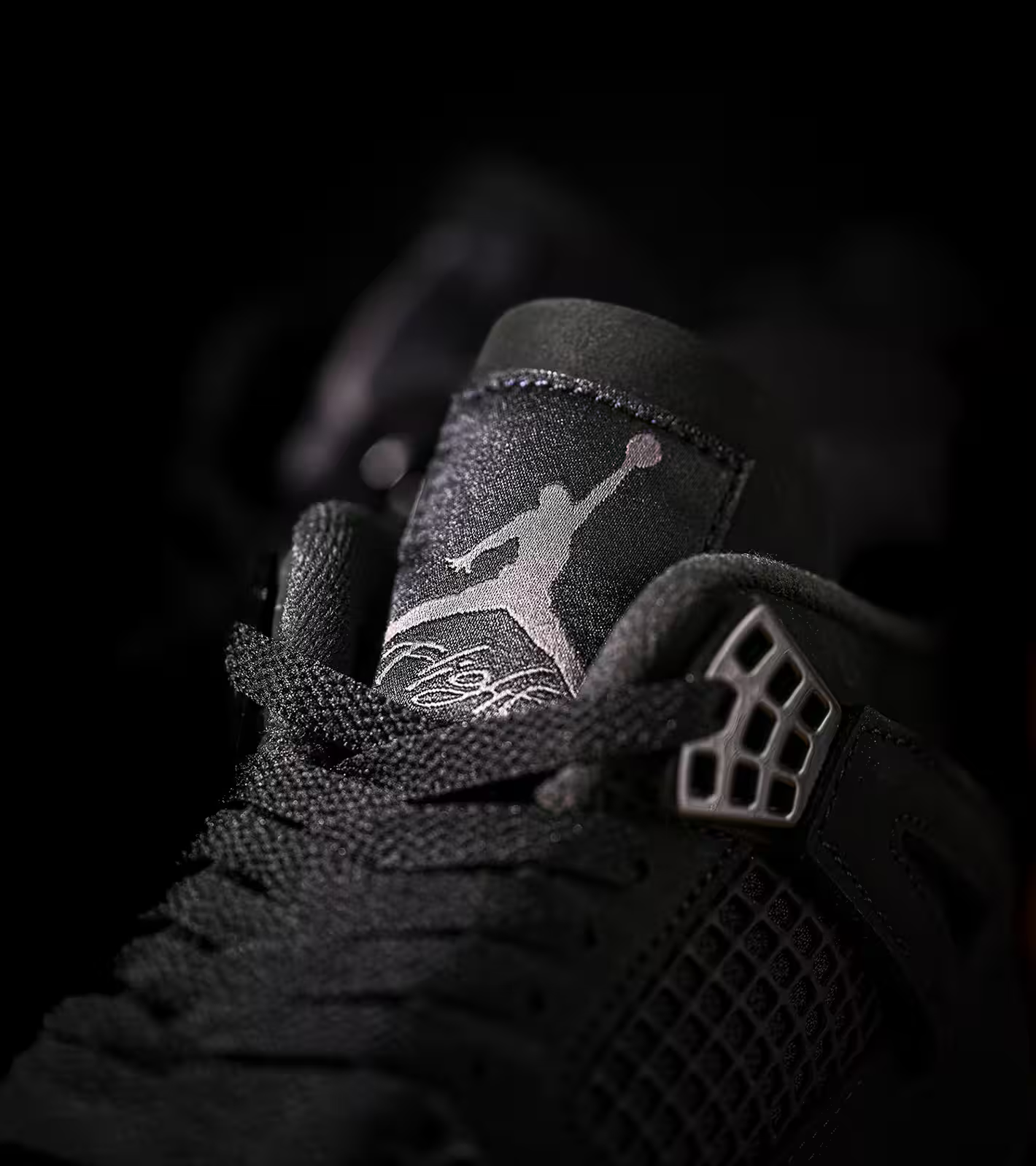 NIKE AIR JORDAN 4 RETRO “Black Cat” が11月28日(金)発売