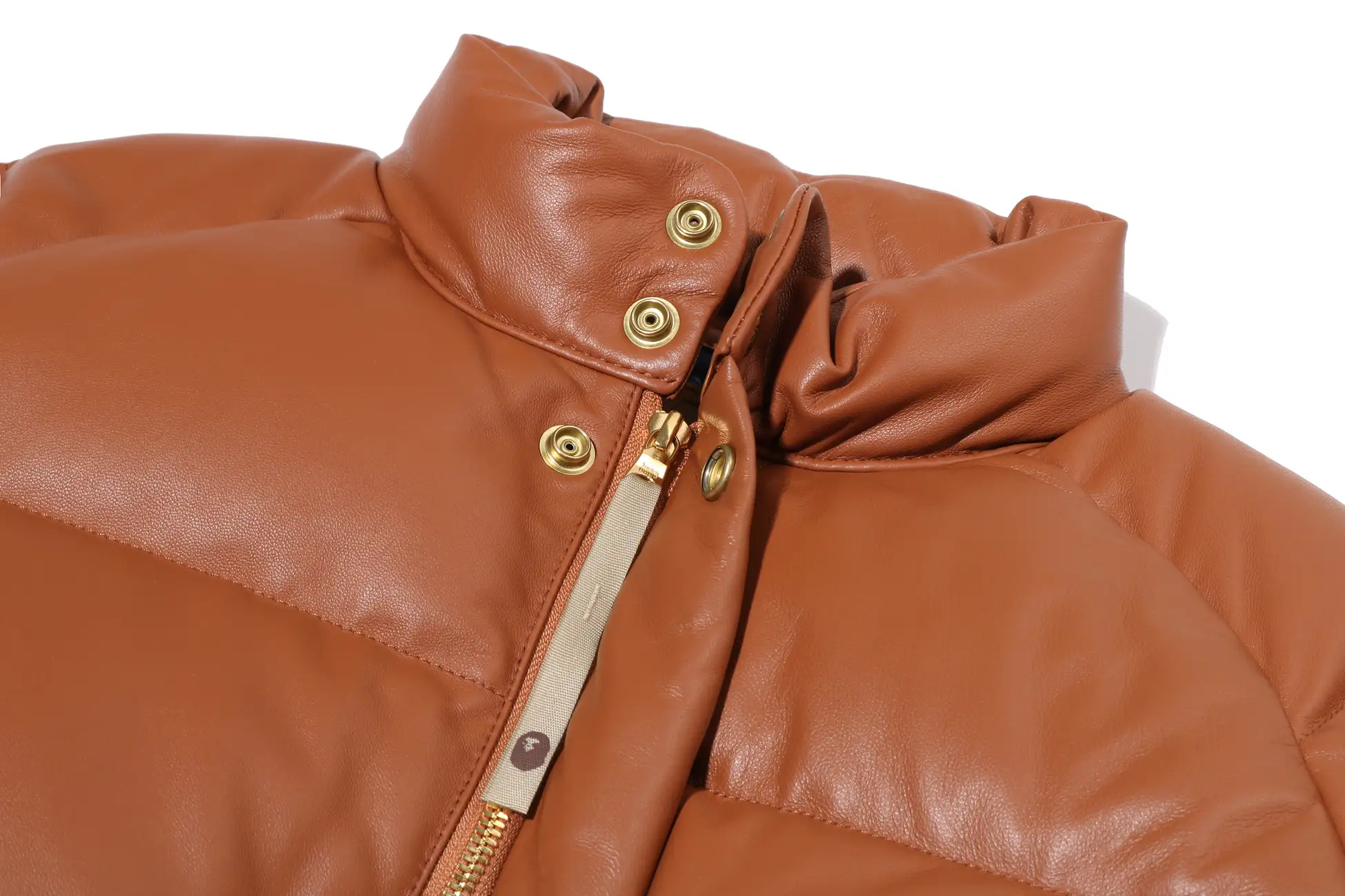 BAPE®『LEATHER CLASSIC DOWN JACKET』の25周年モデルが11月29日(土)発売