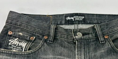 Stüssy × Levi’s® の SS502 Regular Fit Straight が発売
