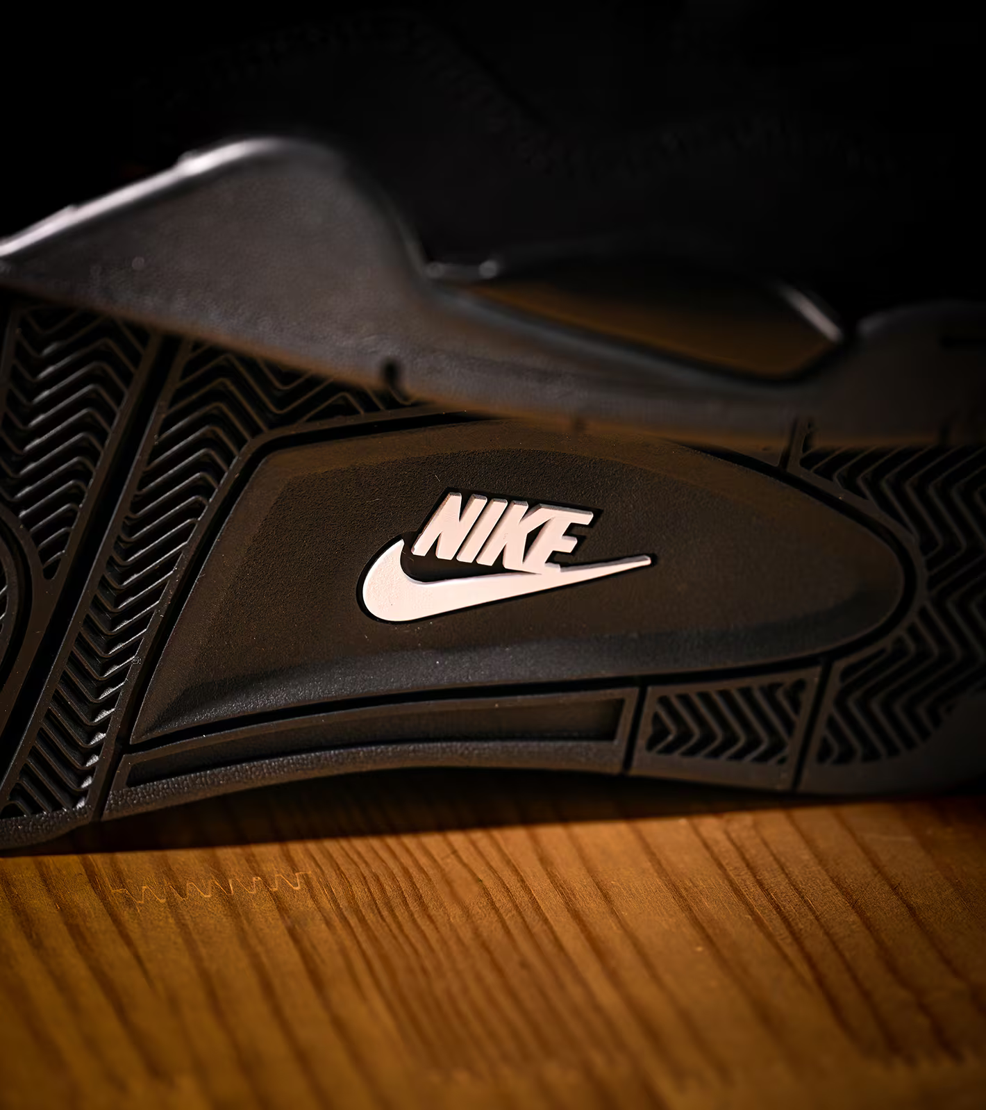 NIKE AIR JORDAN 4 RETRO “Black Cat” が11月28日(金)発売