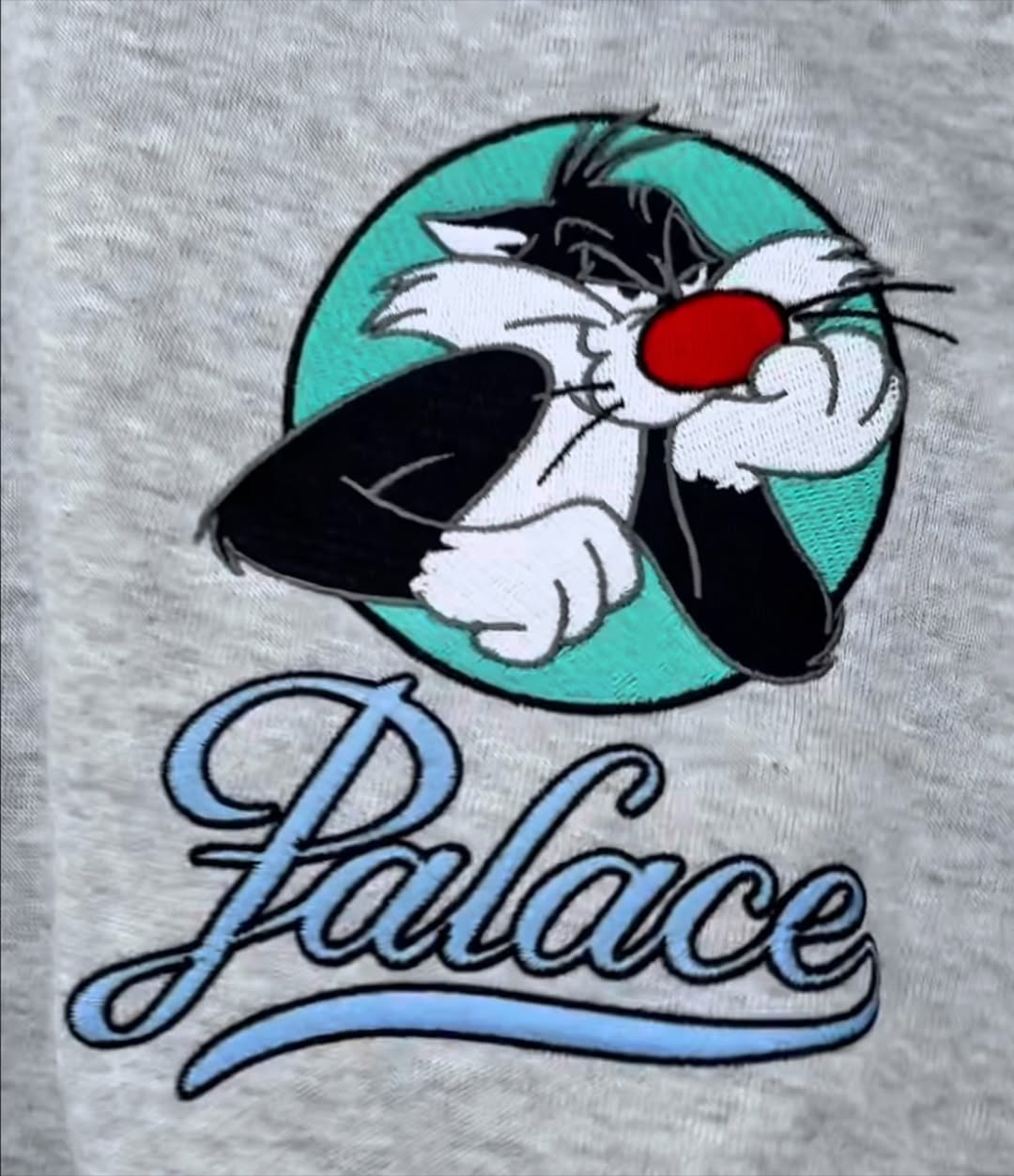 PALACE × UGG × Looney Tunes のトリプルコラボコレクションが近日発売予定