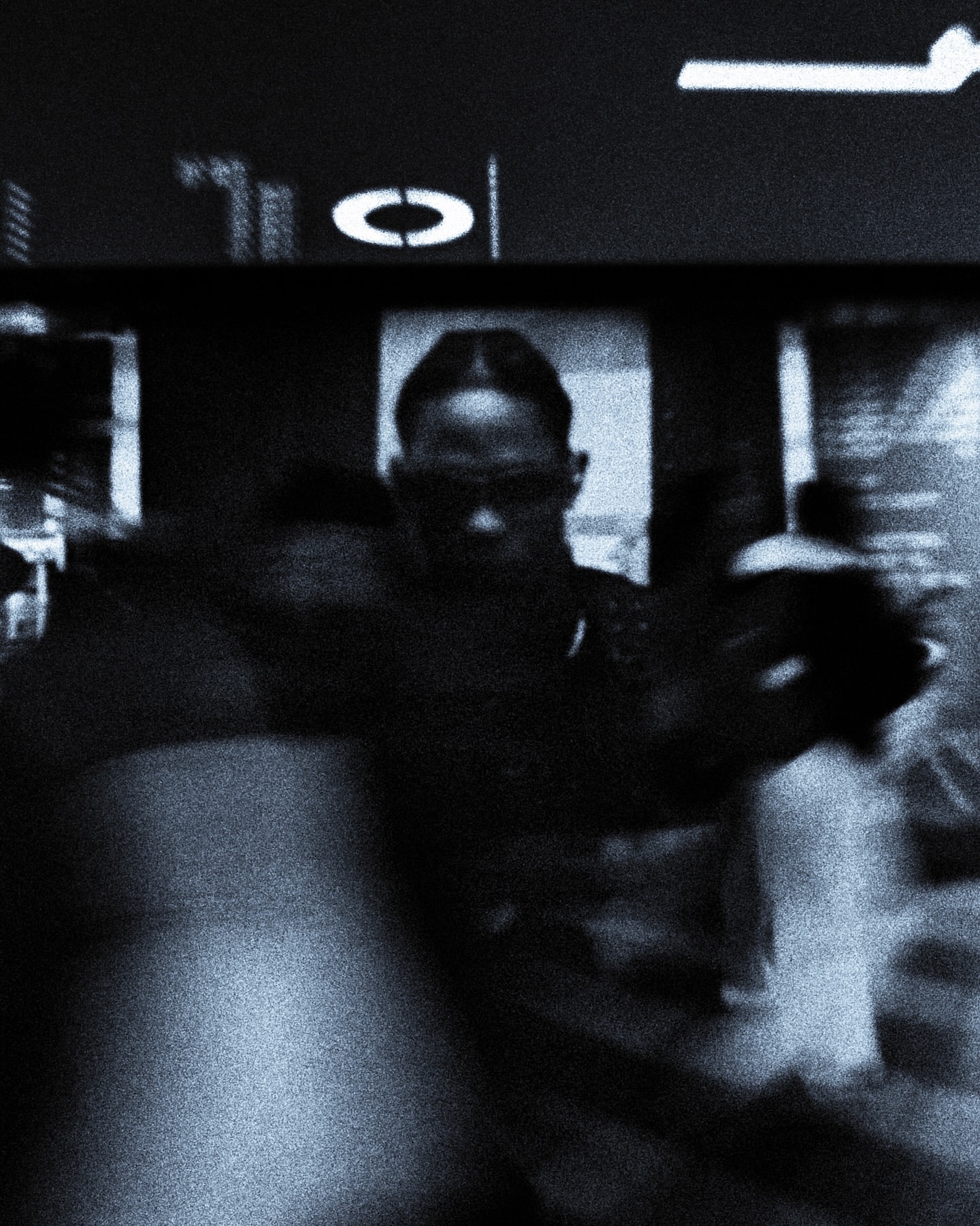 Travis Scott × Oakley の日本限定コラボアイテムが11月22日(土)発売