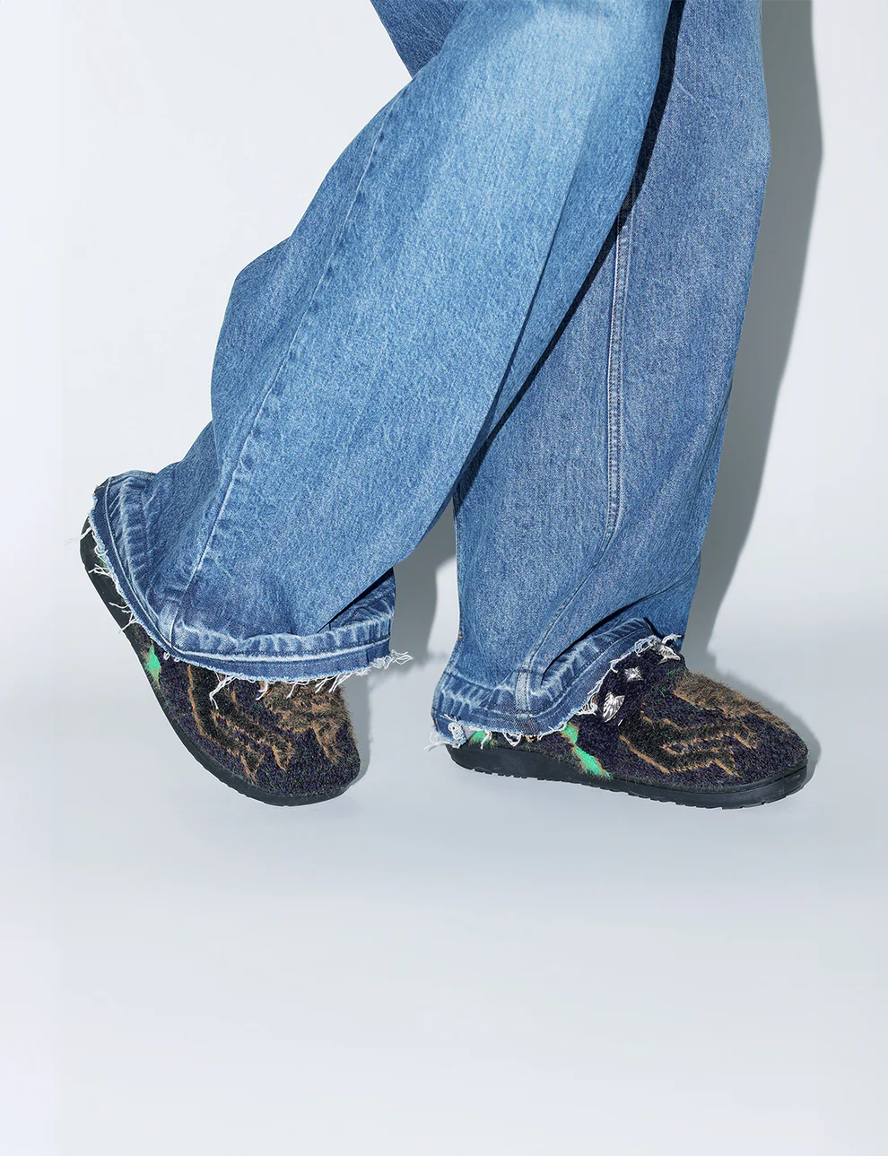 TOGA × SUBU の初コラボシューズが11月28日(金)発売