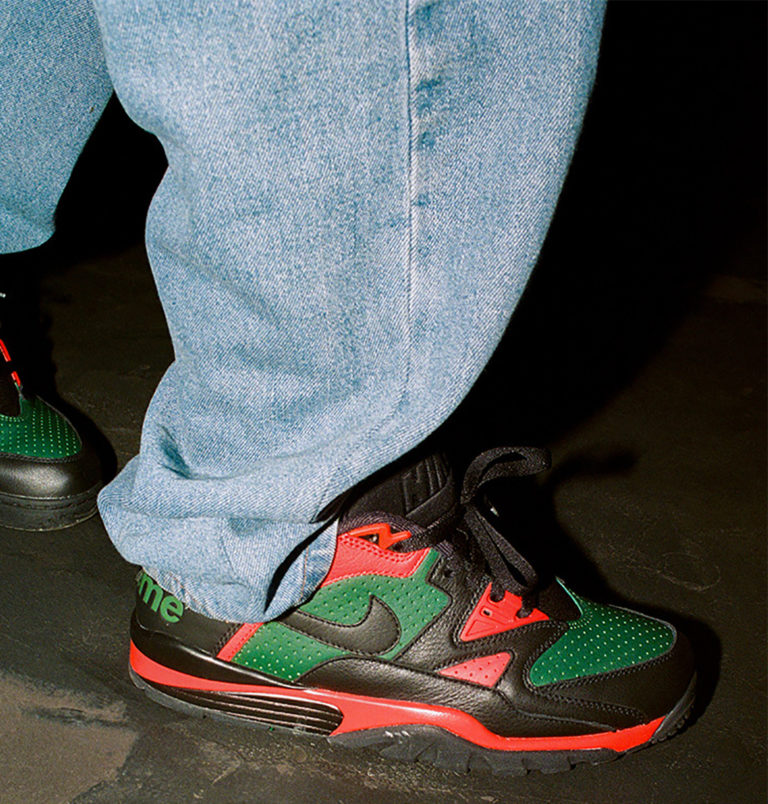 Supreme × NIKE の CROSS TRAINER LOW “Black” が発売