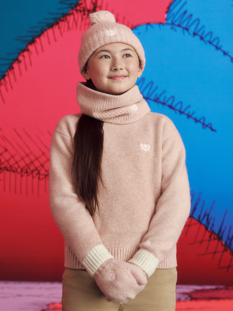 KAWS × UNIQLO の2025年秋冬コレクション “KAWS WINTER” が海外11月20日(木)発売予定