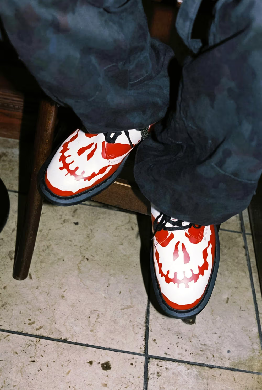 Supreme × Dr.Martens の2025年秋冬コラボシューズが発表