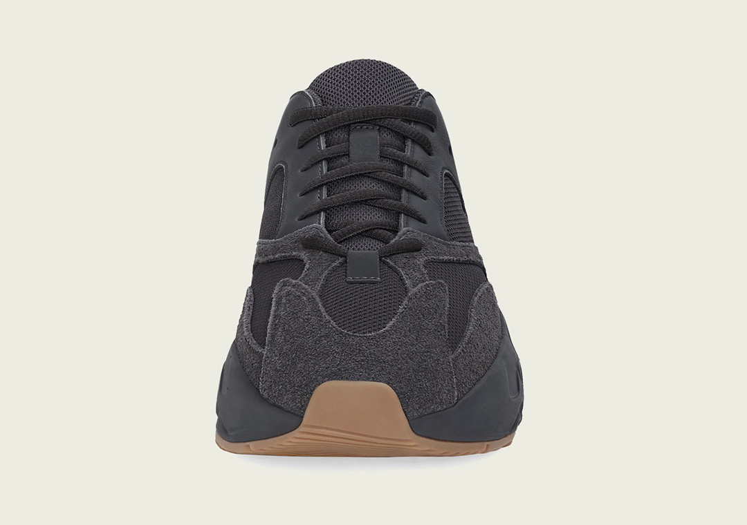YEEZY BOOST 700 “Utility Black” が発売